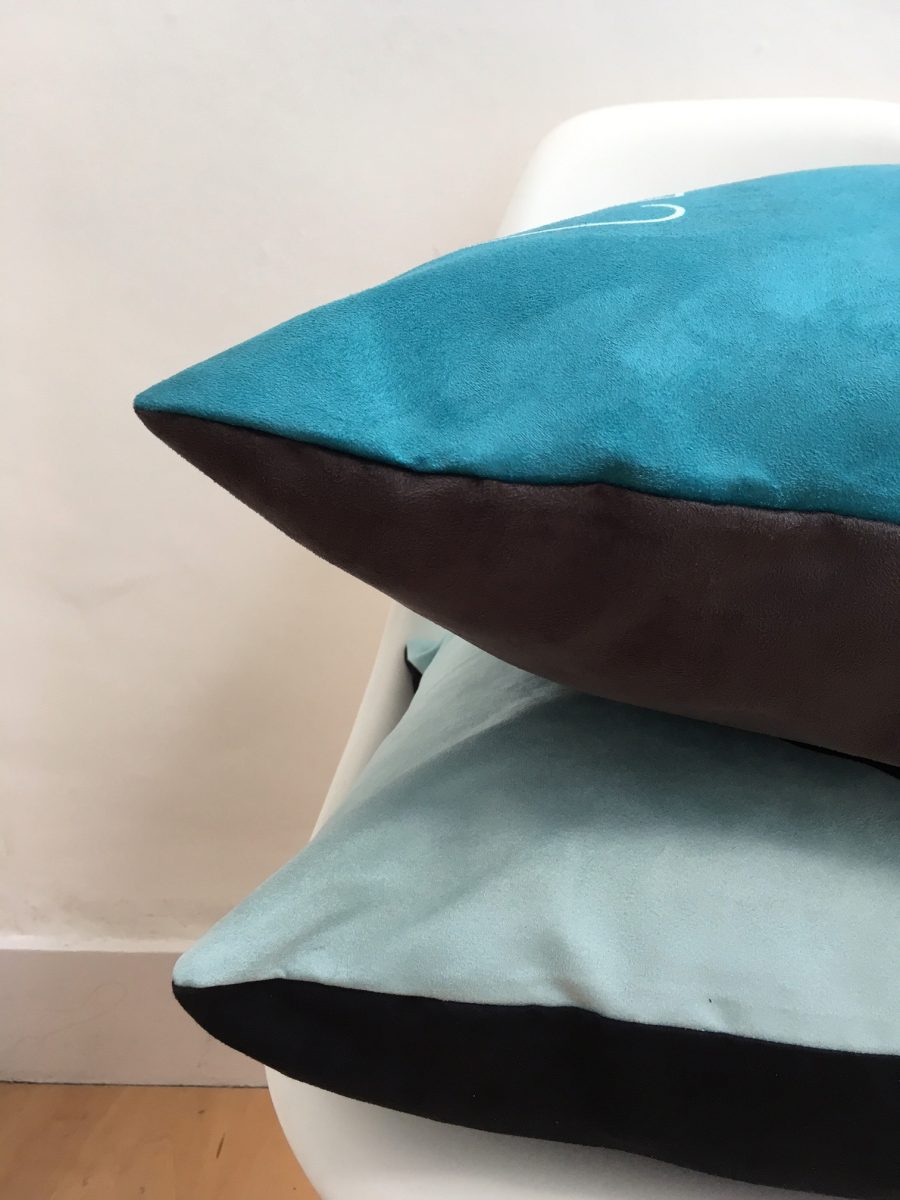 London cushion - Black cab cushion