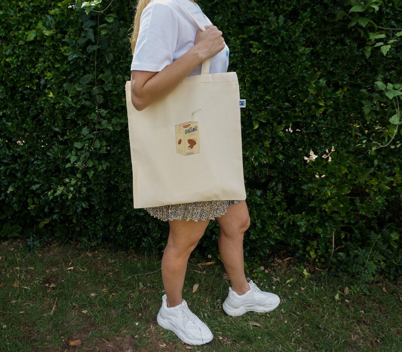 Almond Milk Addict | 100% organic cotton tote bag