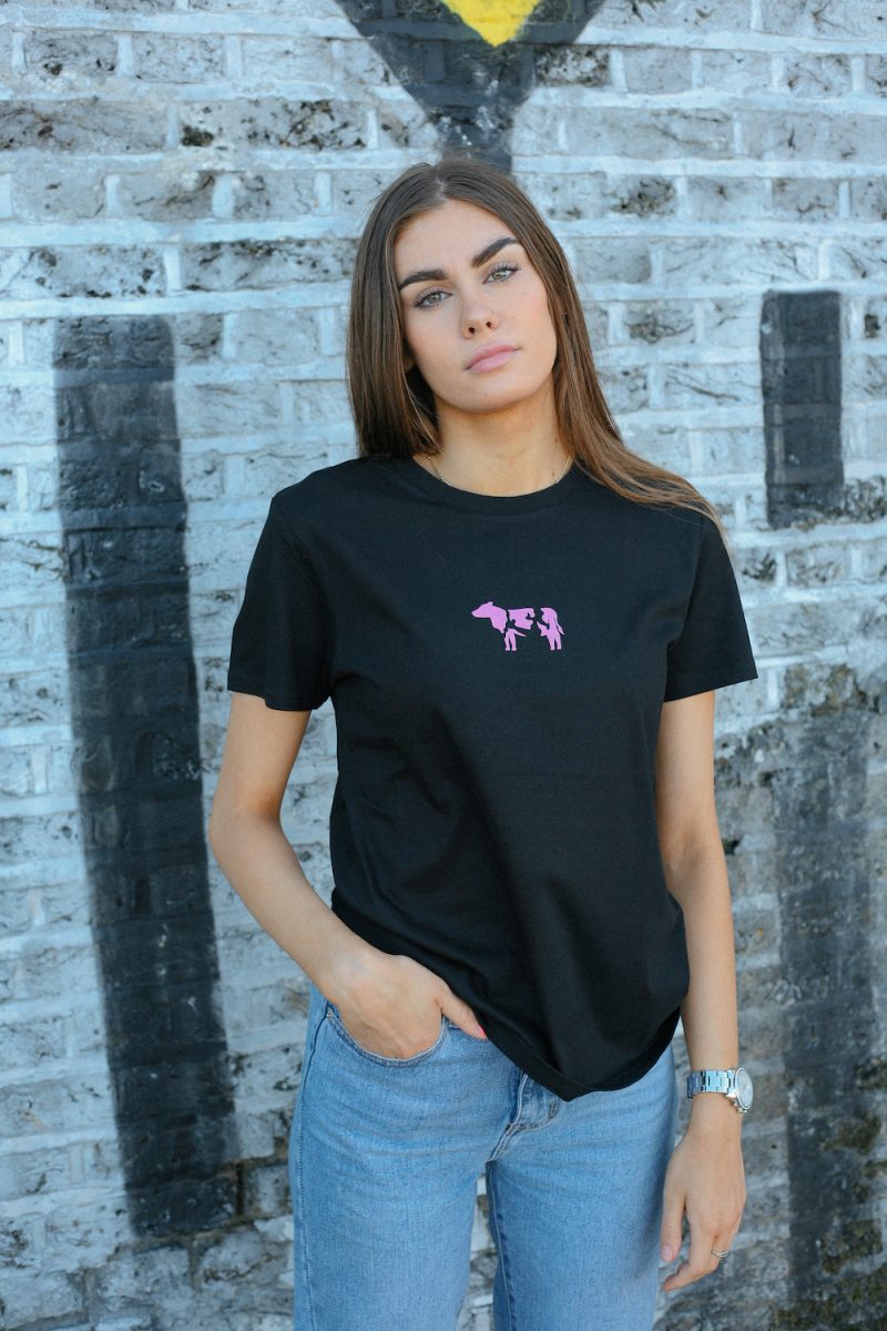 Pink Cow | 100% organic cotton t-shirt | Sustainable & vegan | Unisex
