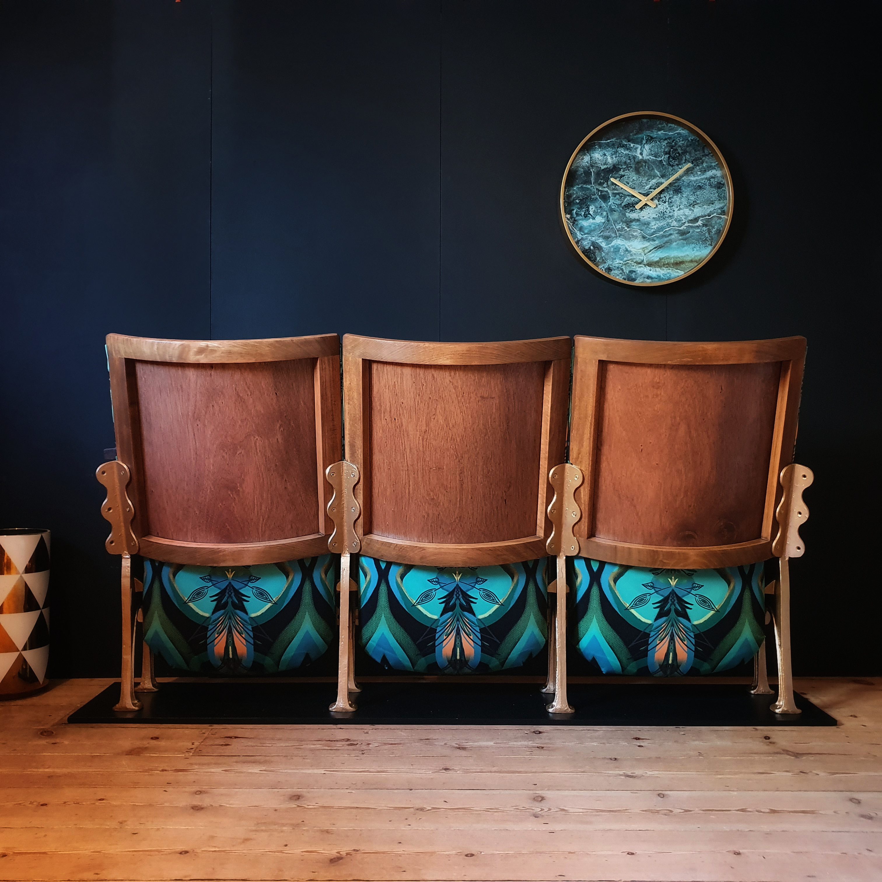 Customisable vintage cinema seats: run of 3 seats