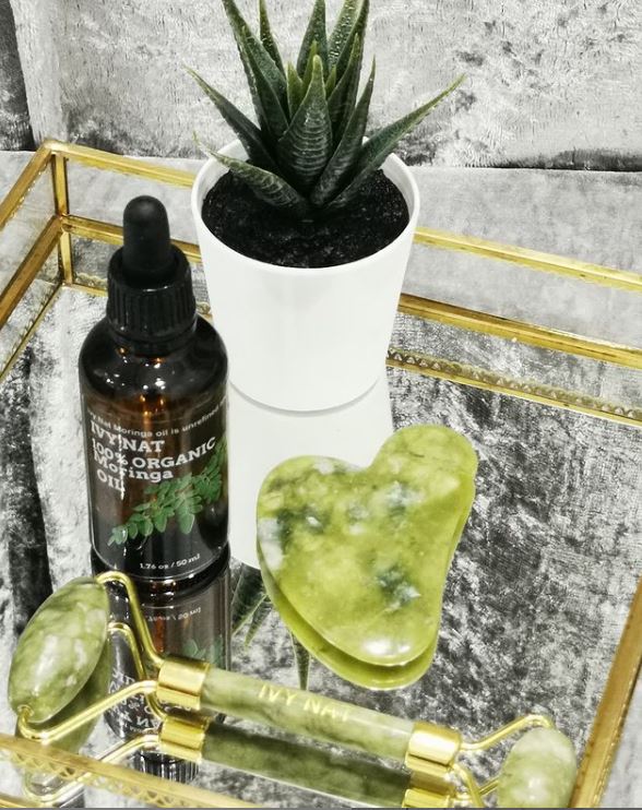 Ivy Nat Jade Face Roller