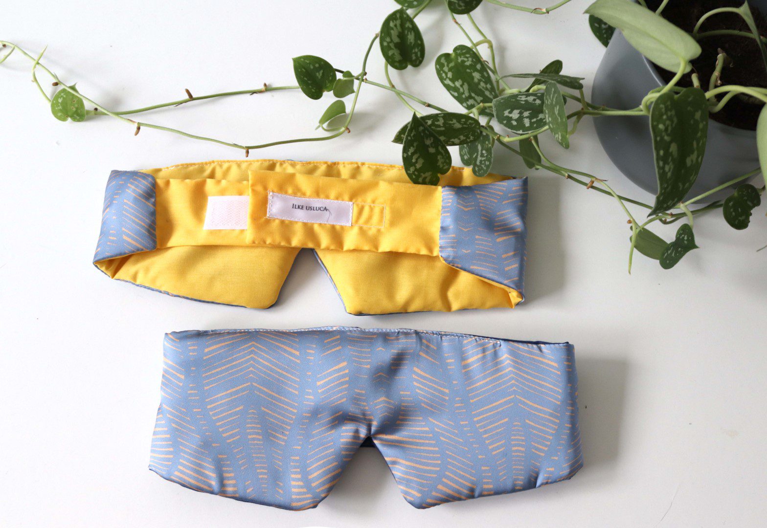 Reversible Pearl Sleep Mask