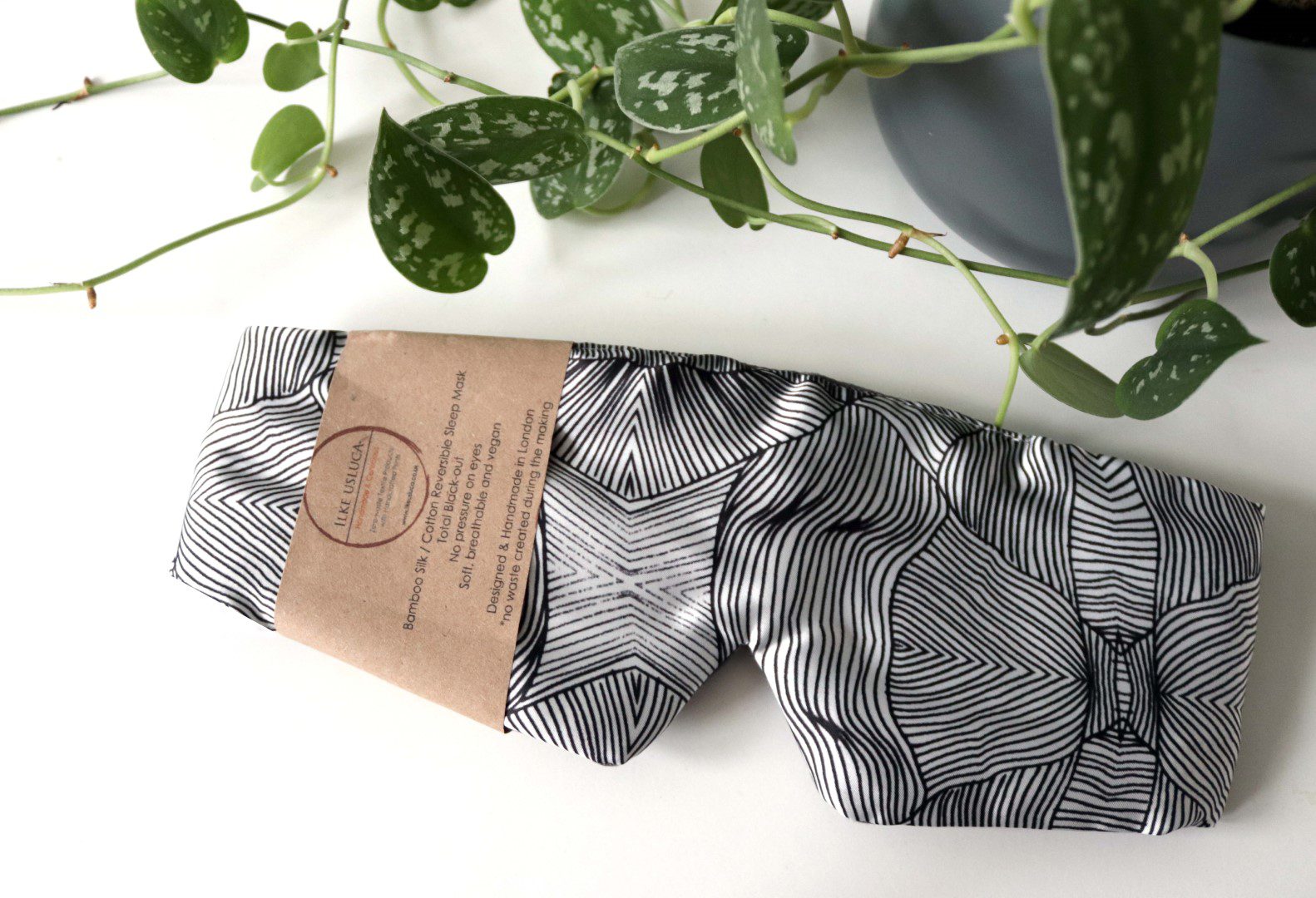 Reversible Illusion Sleep Mask