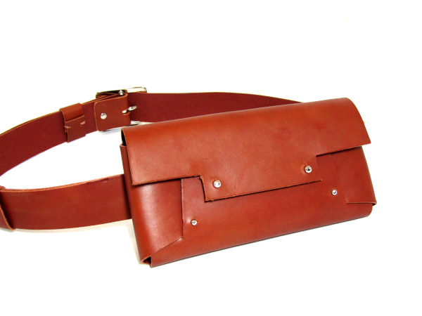 Leather waist bag with removable belt part