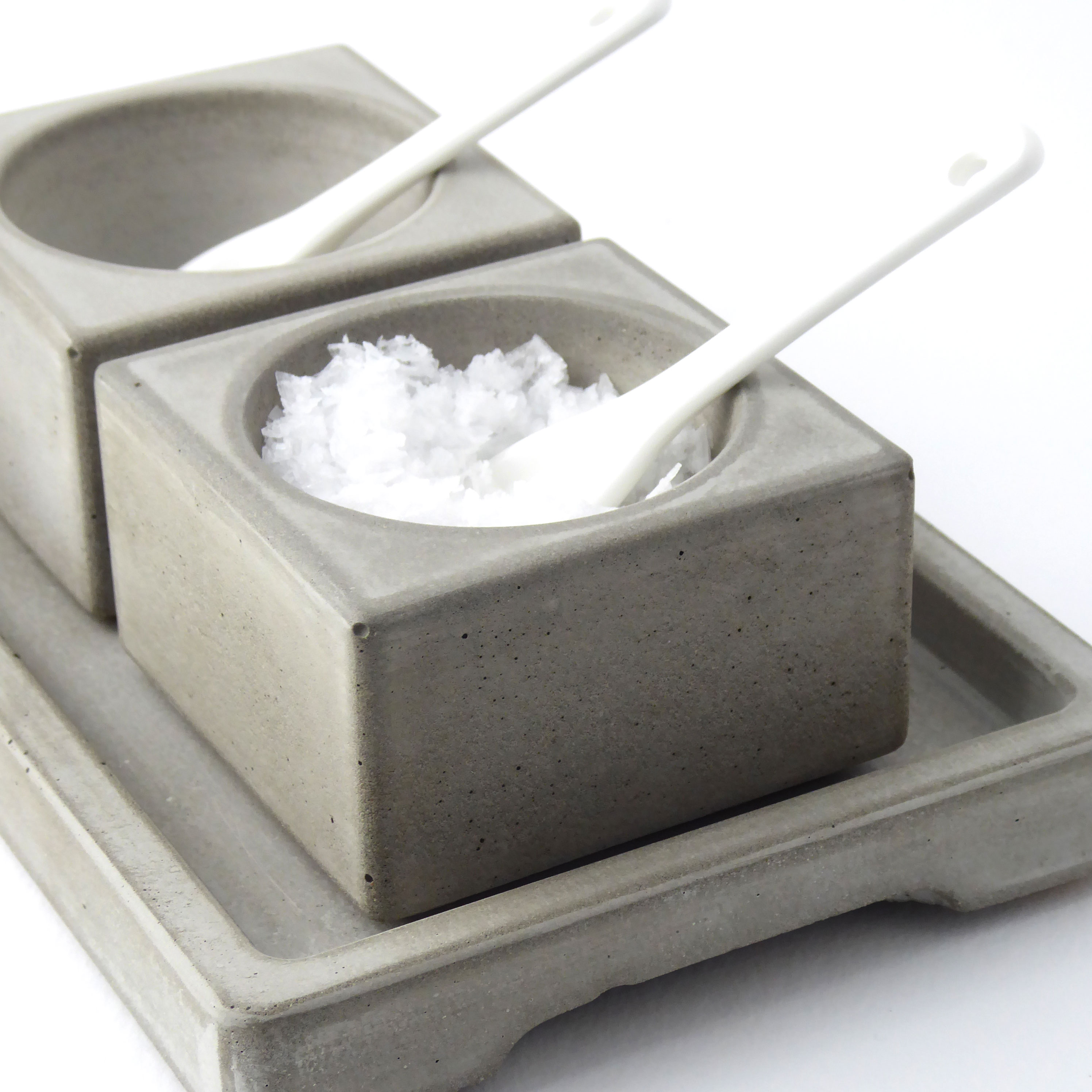 Handmade concrete pinch pot - natural grey or white