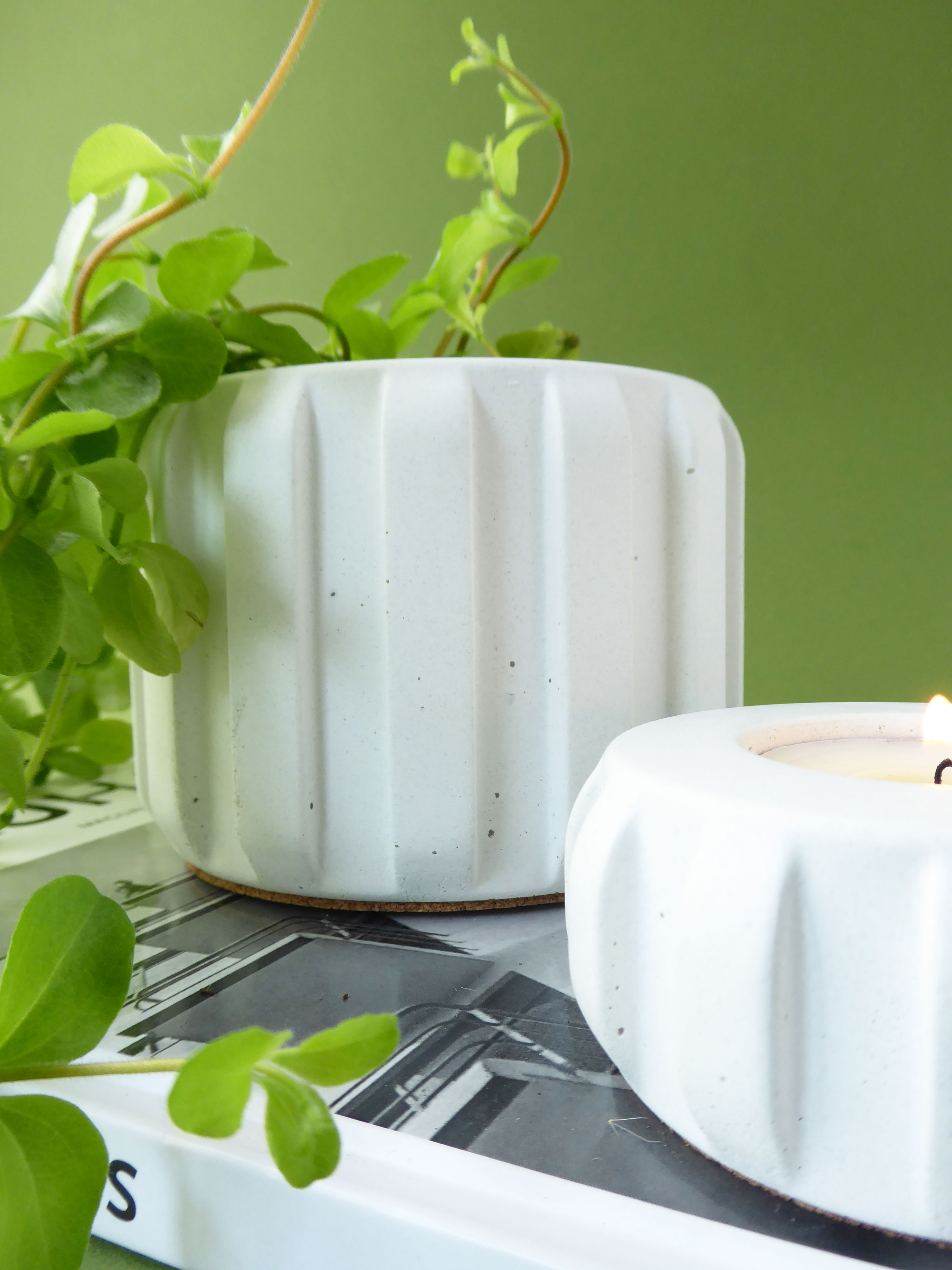 Handmade concrete plant pot - natural grey or white