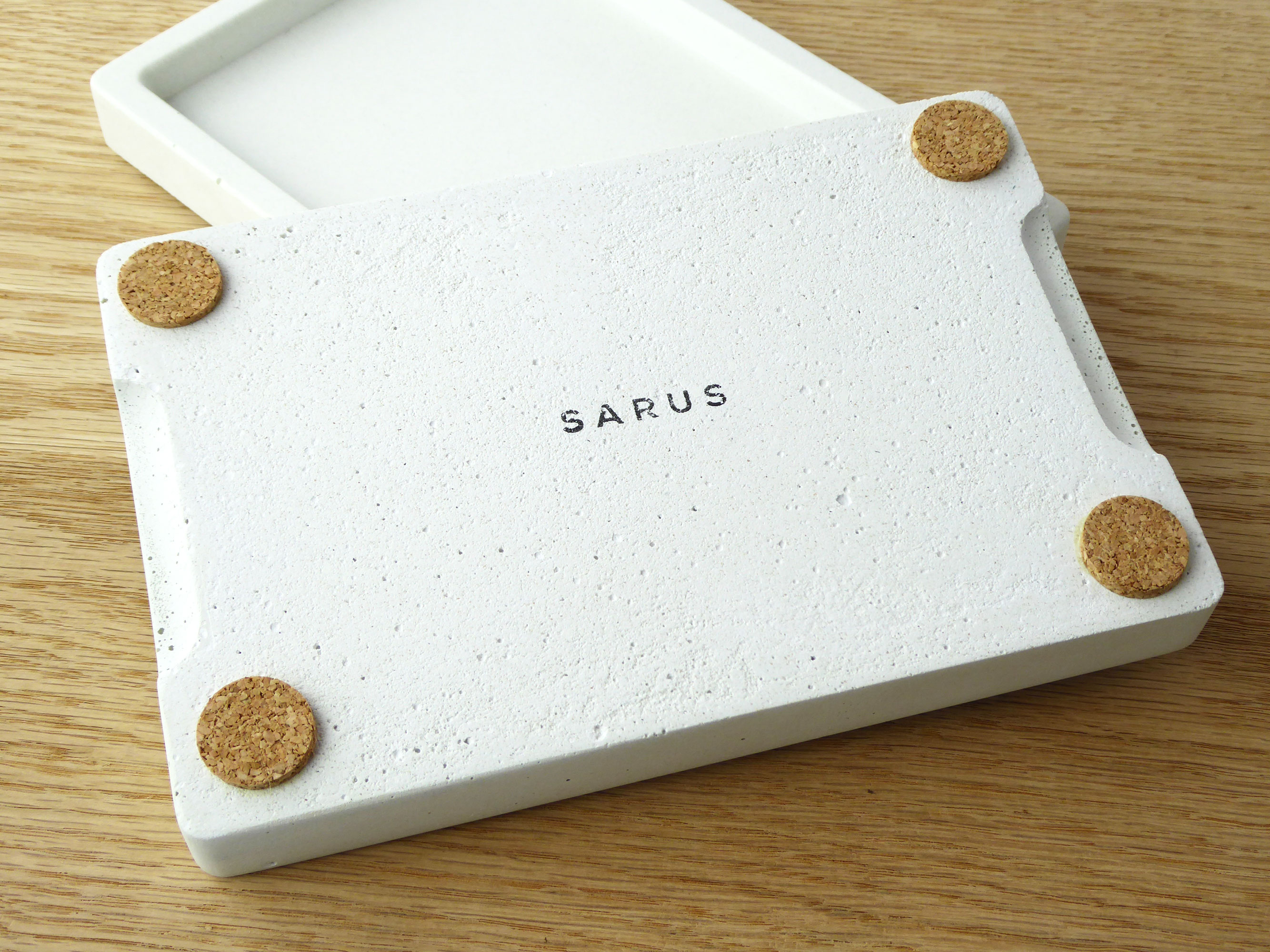 Concrete rectangular tray - natural grey or white