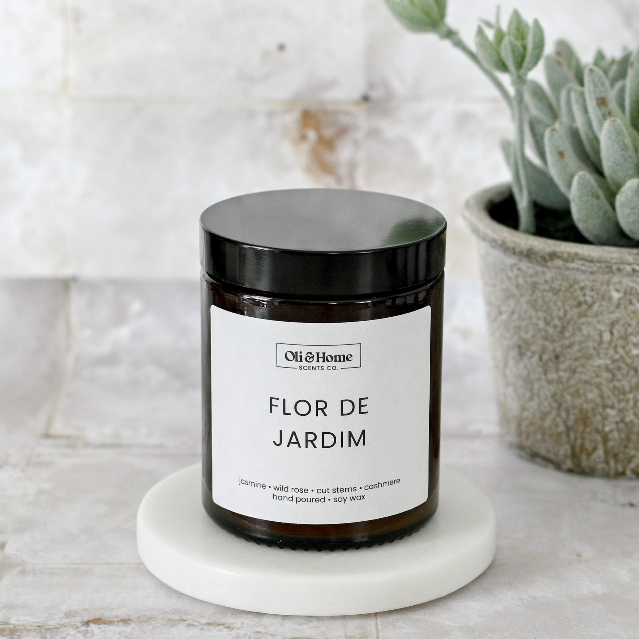 Flor de Jardim Soy Candle - Jasmine, Wild Rose and Cut Stems