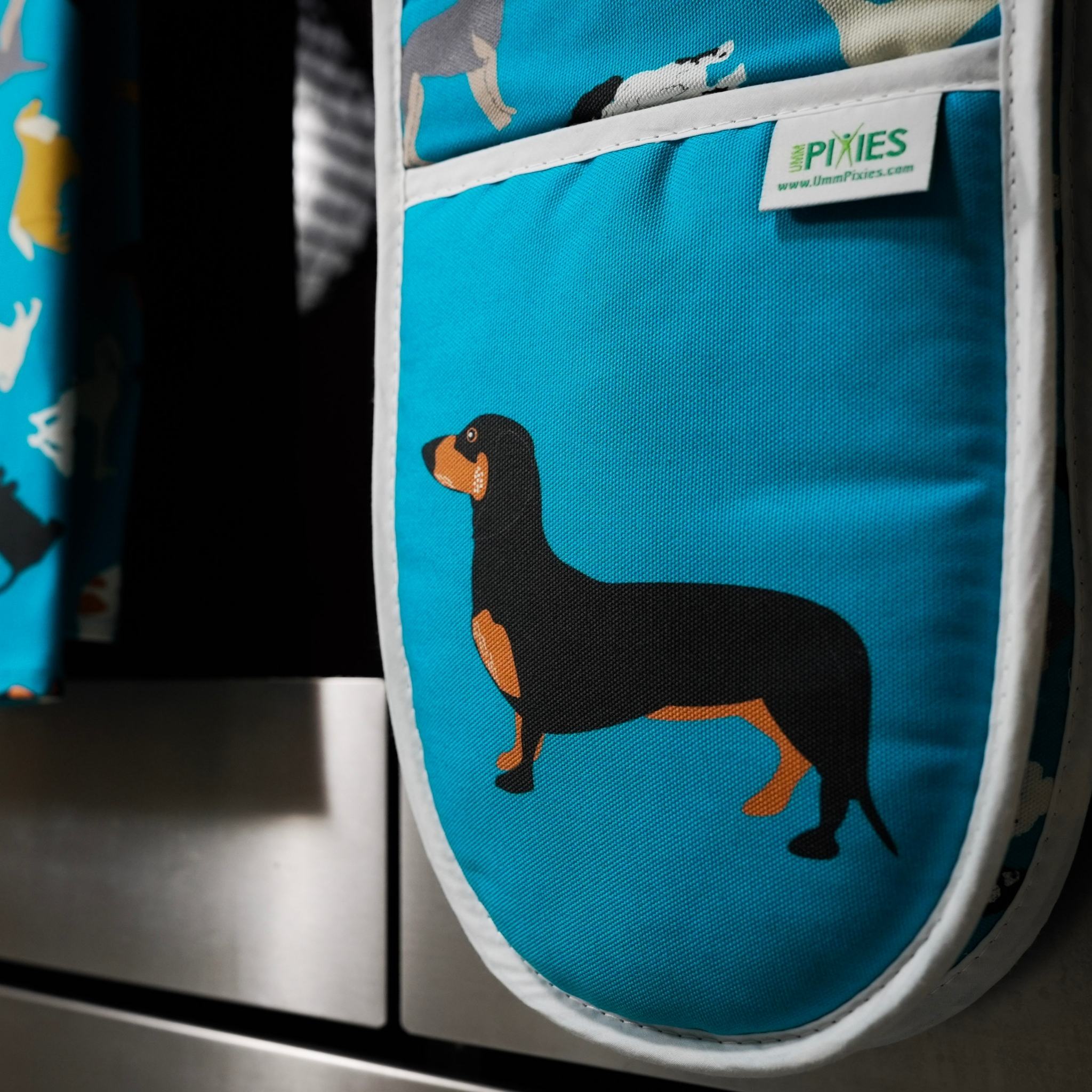 Dogs New Tricks organic cotton double oven gloves