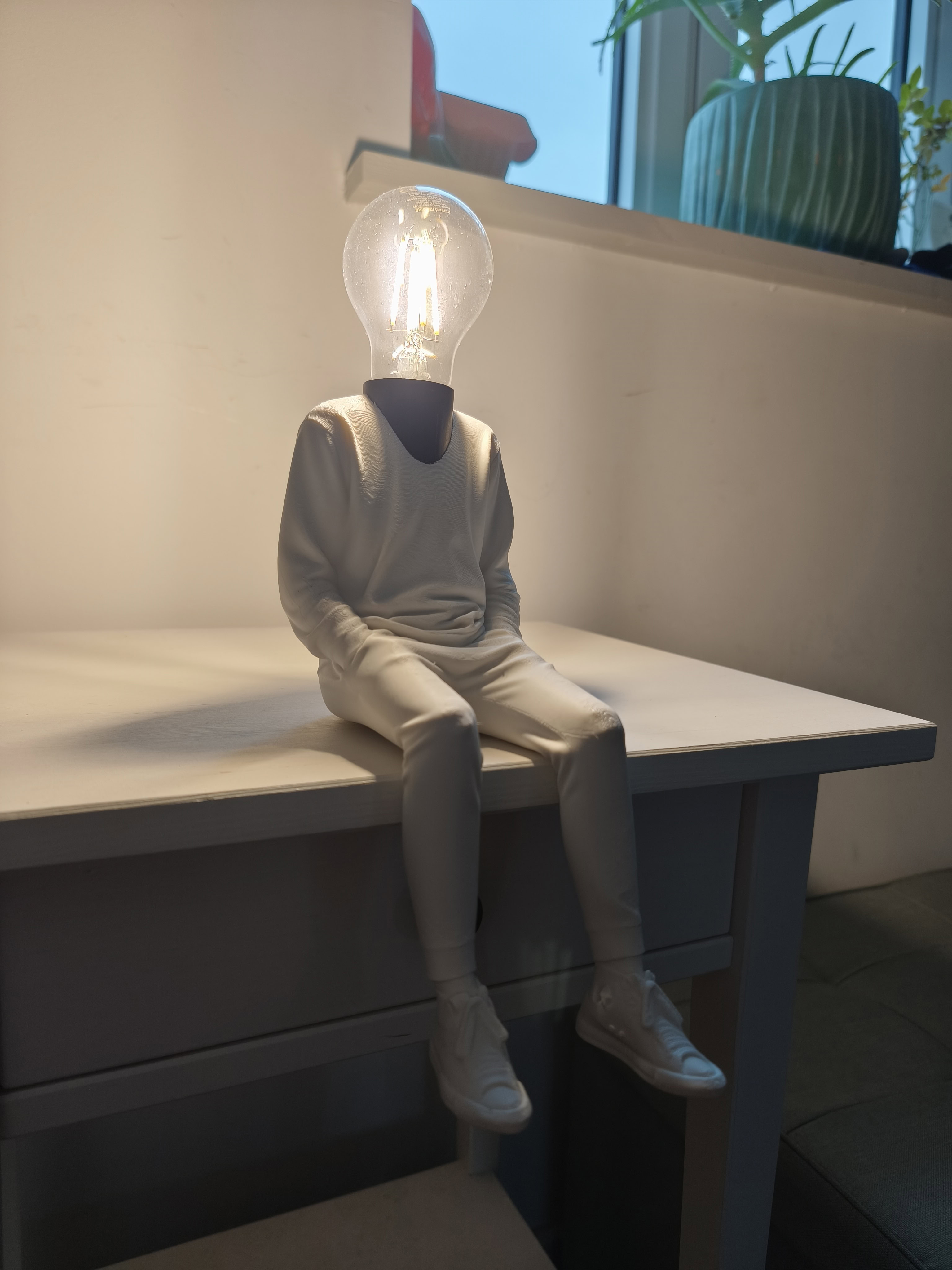 Thinker Lamp - Table Lamp